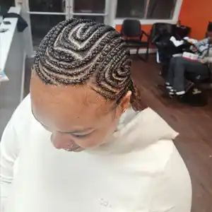 Chevron-Geometric Ghana Braids